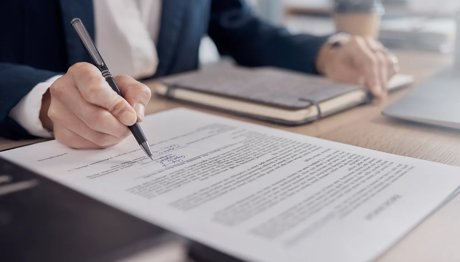 Référencement avocat : comment apparaître sur Google et attirer des clients ?