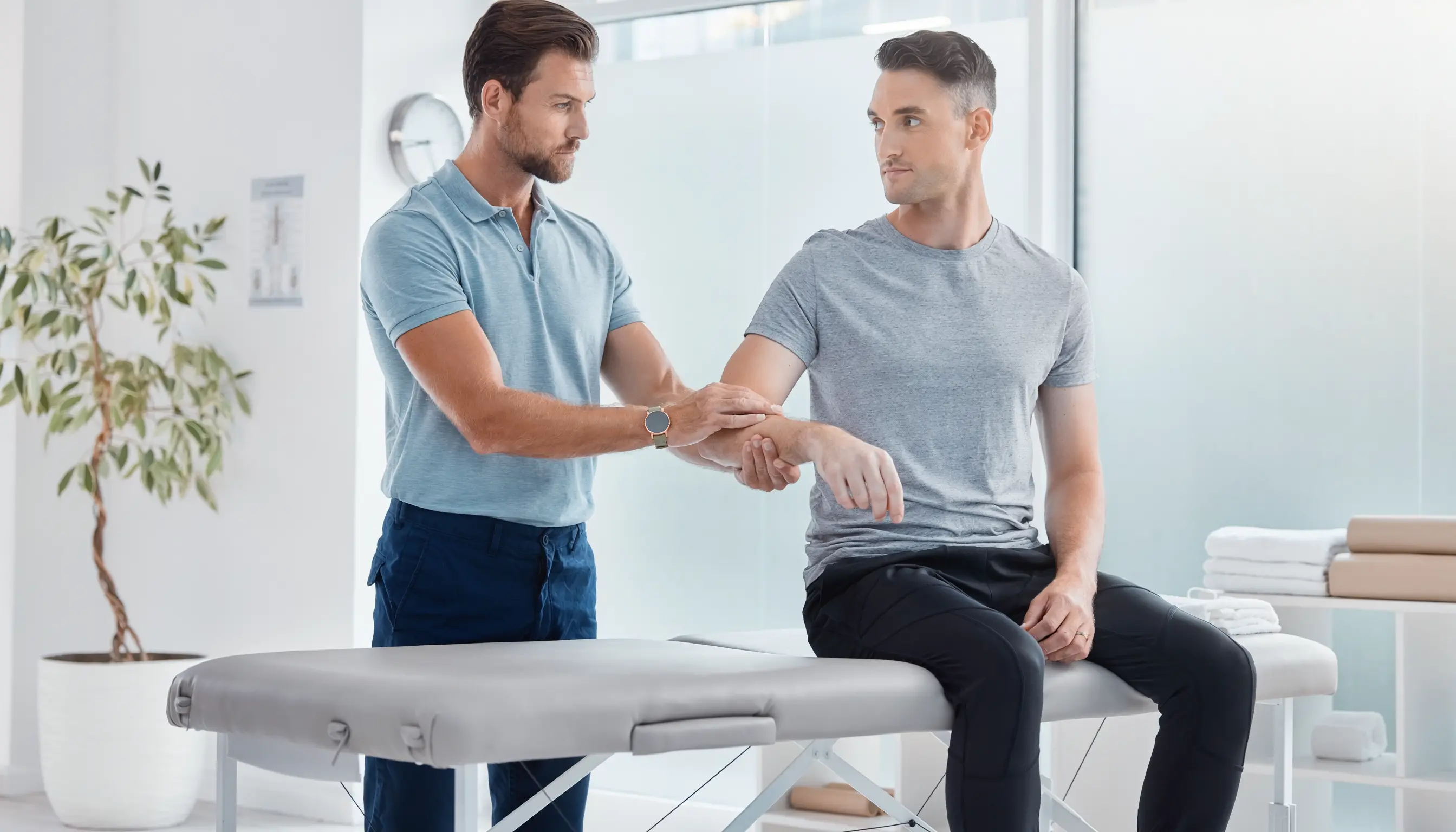 Signaux techniques et avis patients pour le référencement local d'un kiné