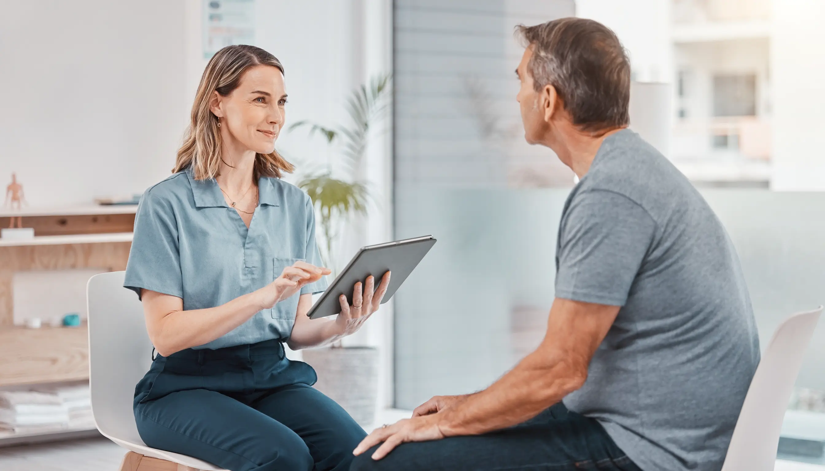 Contenu d'un site web de kiné parisien adapté aux profils de patients